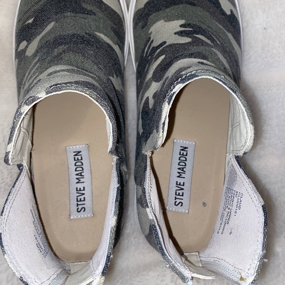 EUC STEVE MADDEN Camo High-Top Zippered Fabric "Claud" Sneaker Bootie 8 Medium - Picture 5 of 6